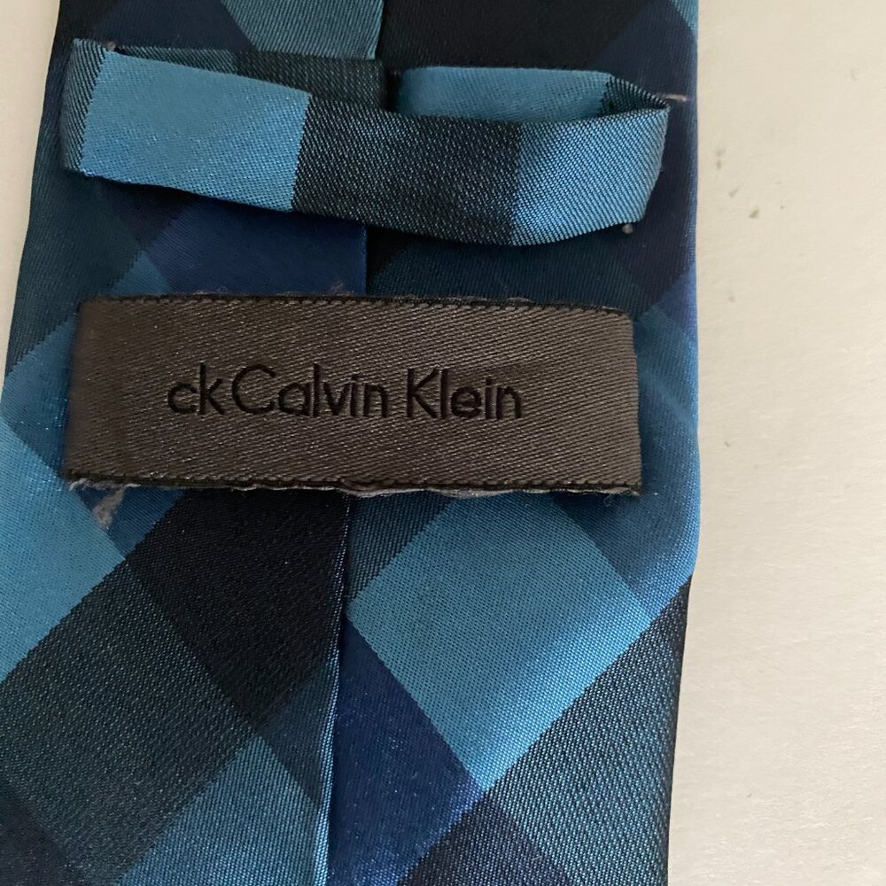 Calvin Klein Multicolor Pattern Classic Silk Tie - image 7